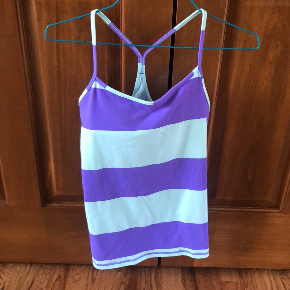 Fitted Lululemon tank
